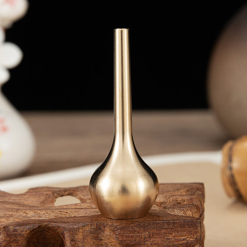 Elevate Your Space with the Pure Copper Mini Vase Ornament